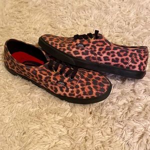 Leopard print Vans Women’s 7.5